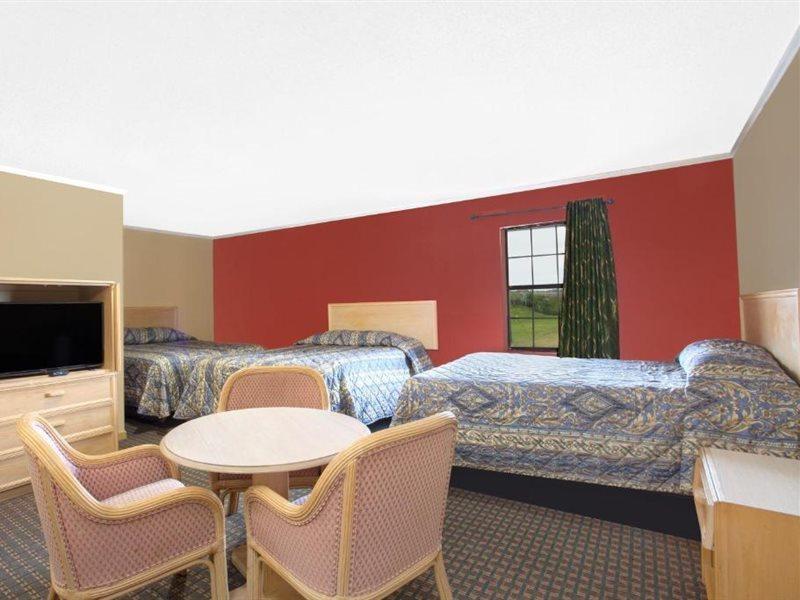Knights Inn Wildersville Экстерьер фото