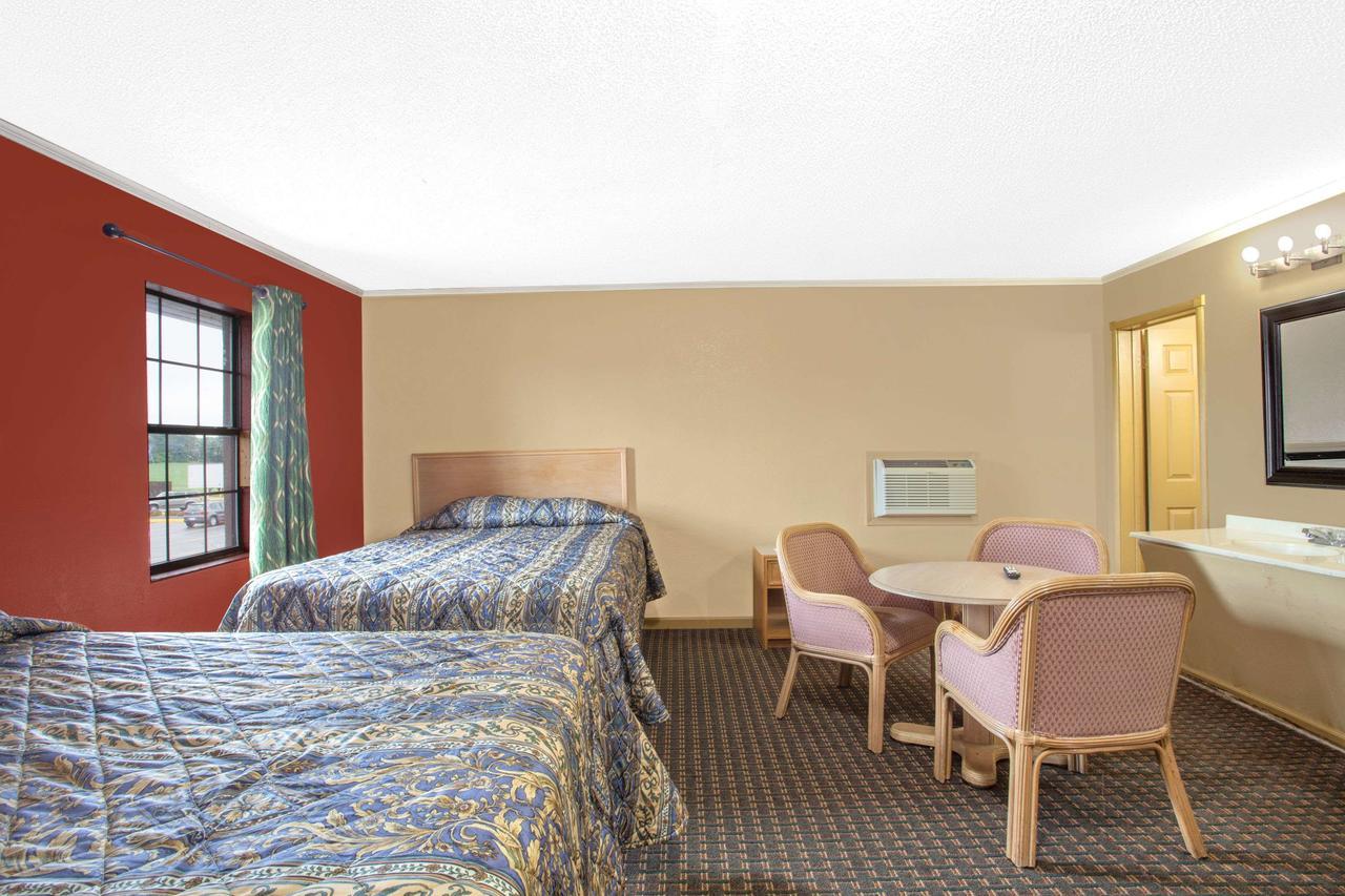 Knights Inn Wildersville Экстерьер фото